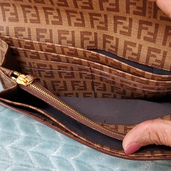Authentic Fendi Wallet - Picture 6 of 7